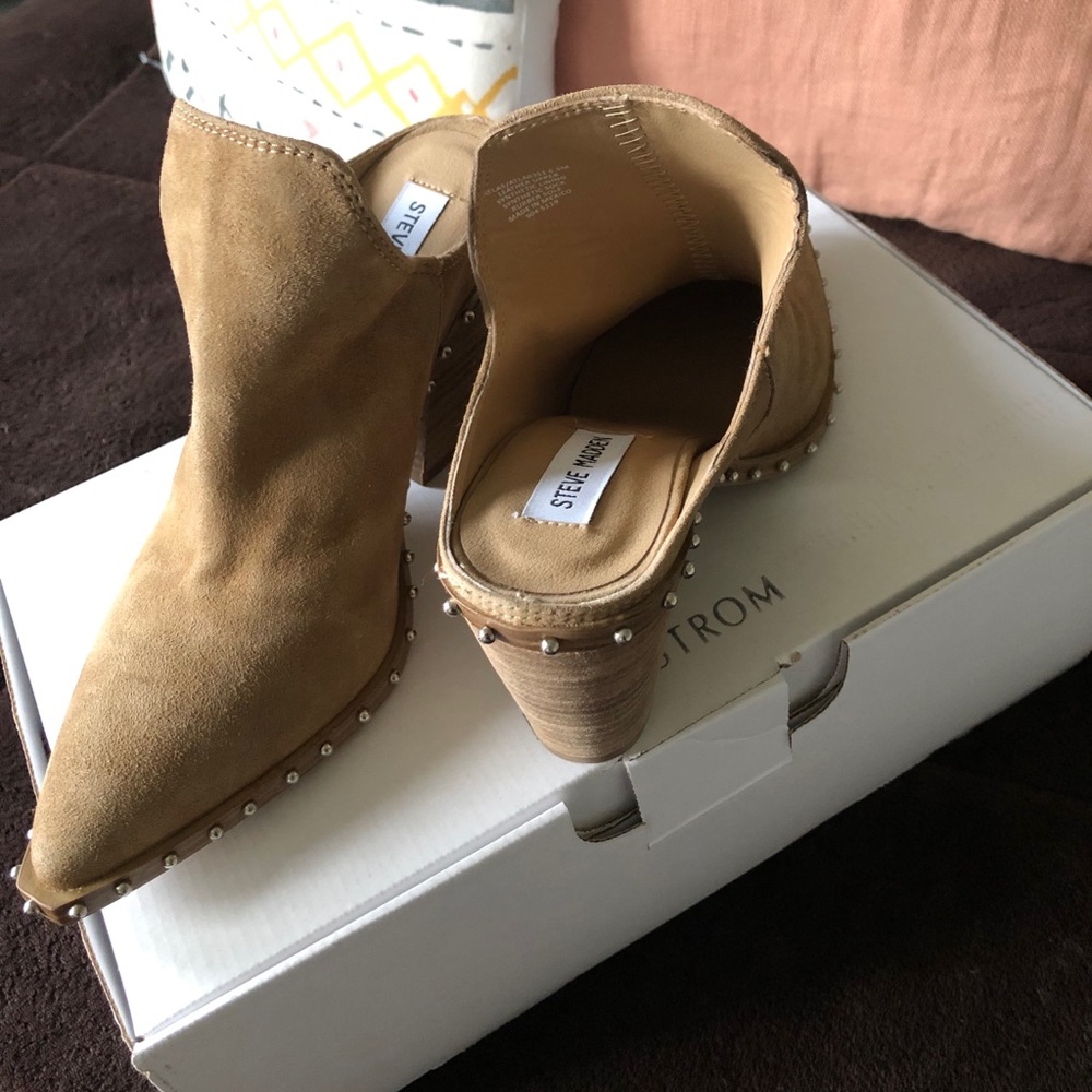 Steve Madden suede booties